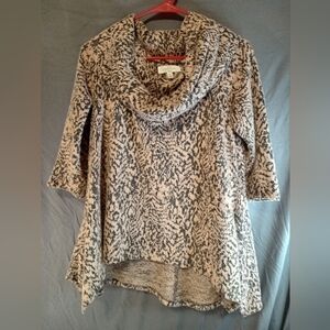 New Directions Black and Pink Patterned Flare Sweater